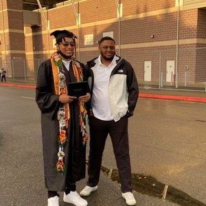 Meet your Posher, Cameron